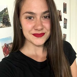 Meet your Posher, Michaela